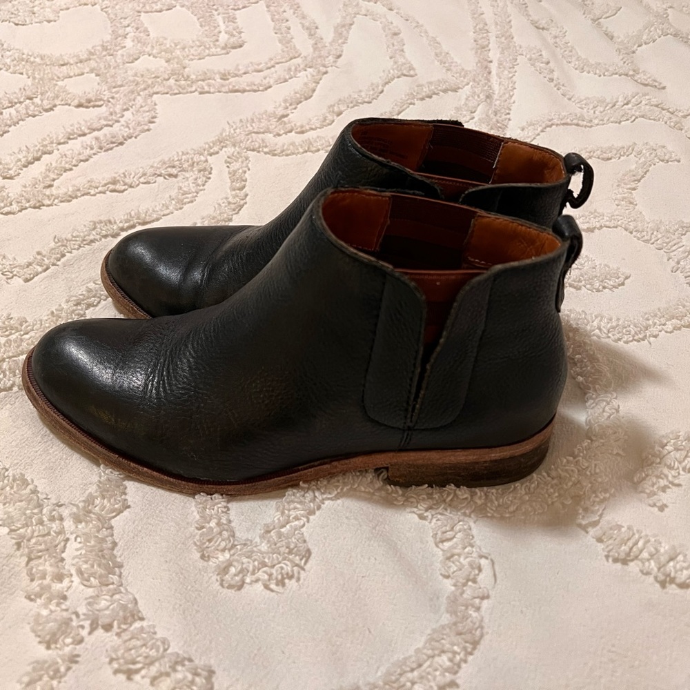 Kork-Ease Velma Chelsea Boots Black Leather Womens 8